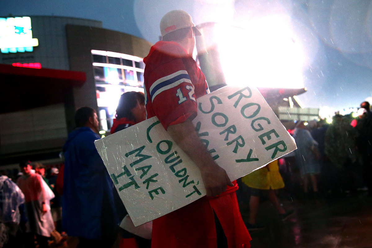 New-England-Patriots-fans-GettyImages-487632728_master.jpg